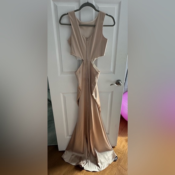 Arti Gogna evening gown in gold - size small - Picture 6 of 7